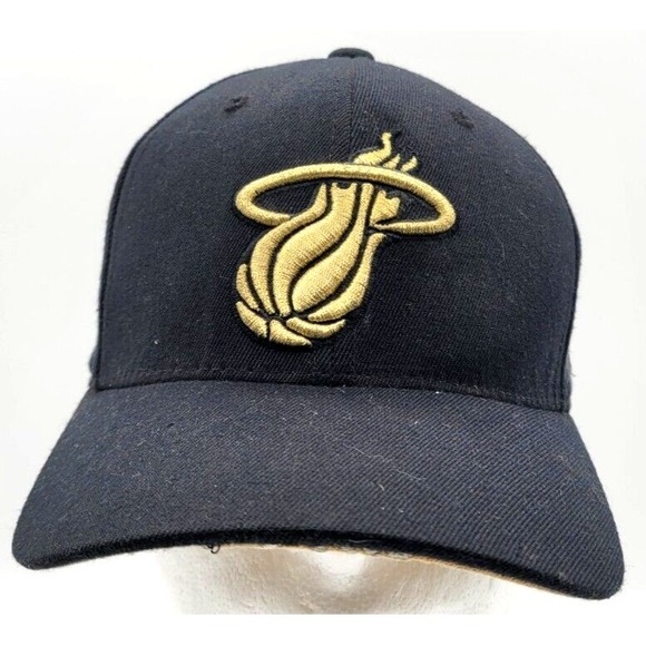 MIAMI HEAT HAT CAP FITTED 210‎ FITTED NBA EASTERN CONFERENCE BLACK GOLD MEN'S